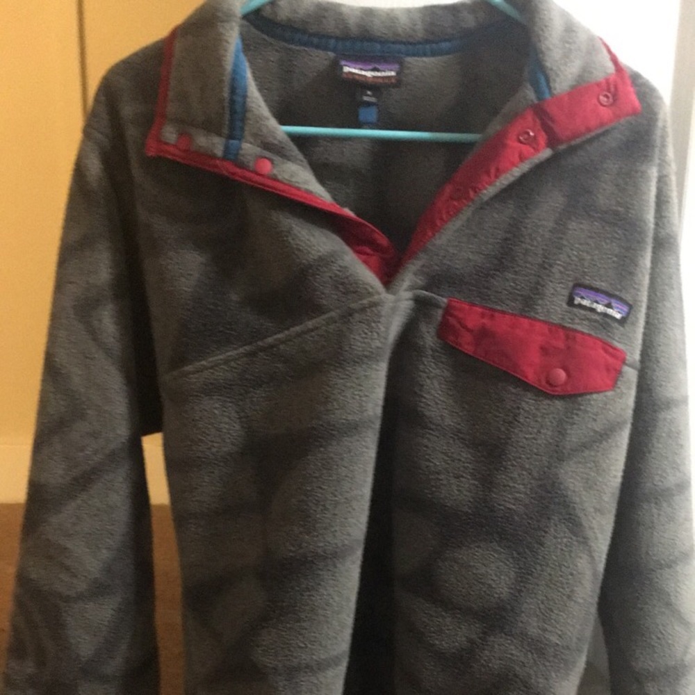 Patagonia Red/Gray pullover